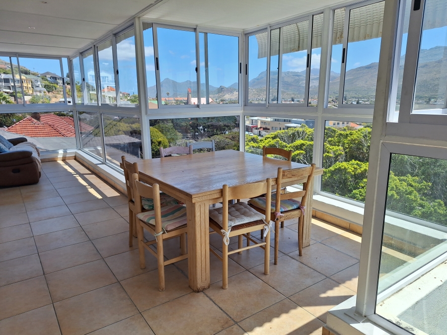 To Let 3 Bedroom Property for Rent in Fish Hoek Western Cape